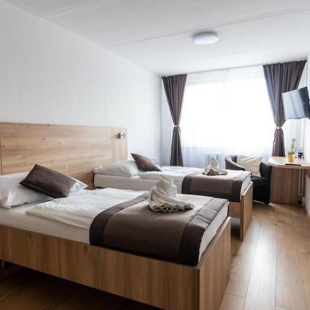 Hotel Akademia Kosice Luaran gambar