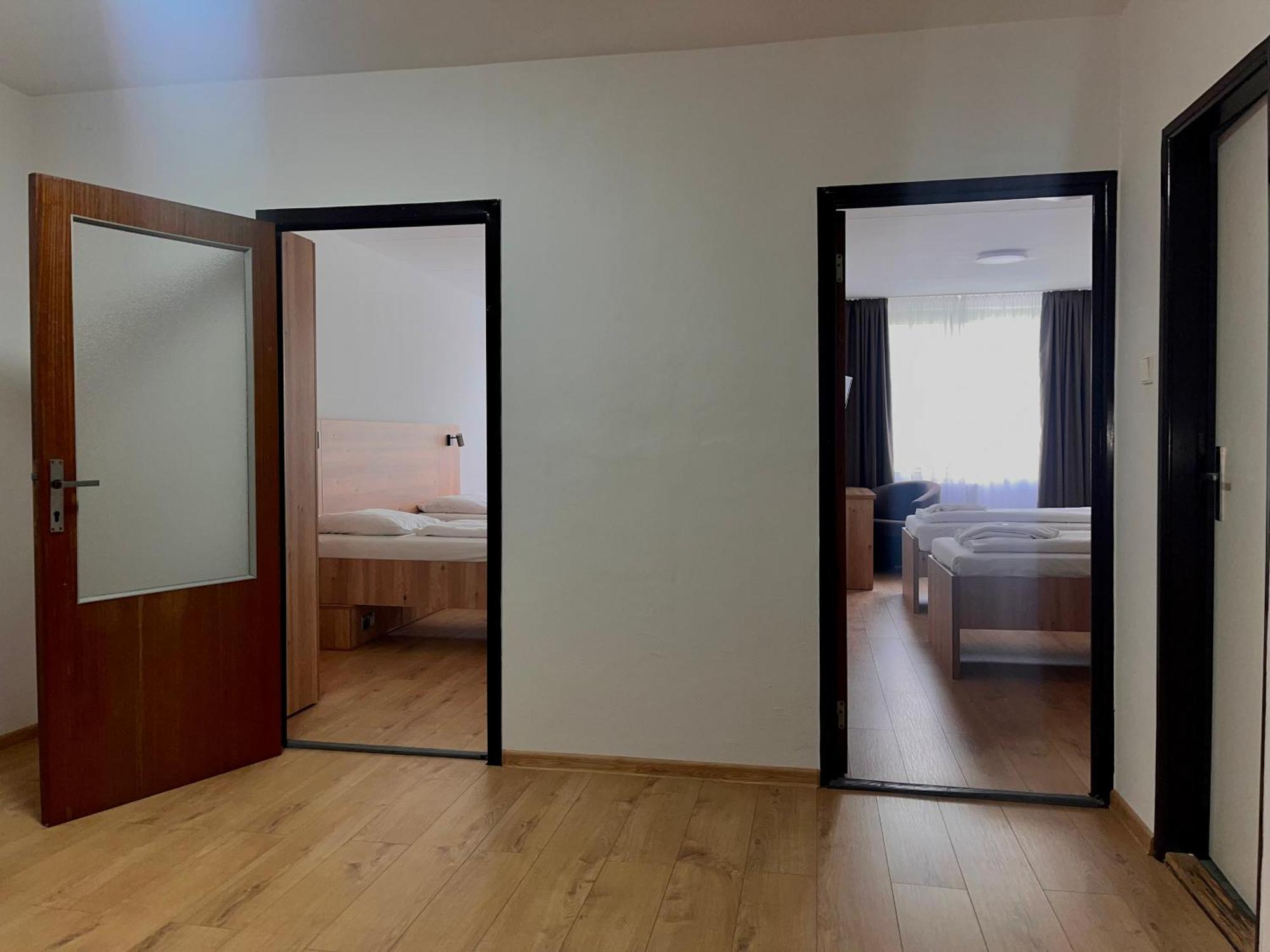 Hotel Akademia Kosice Luaran gambar