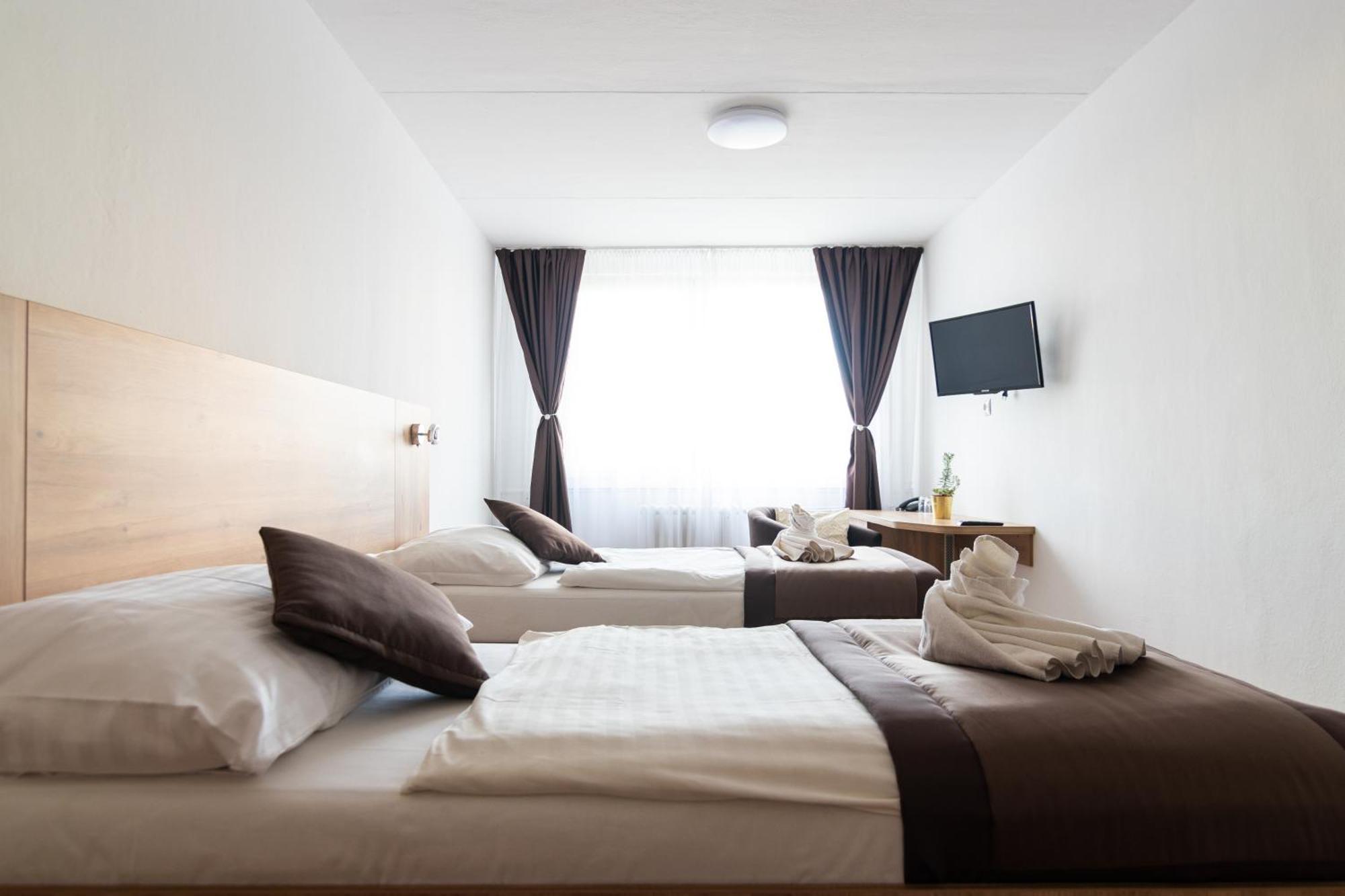 Hotel Akademia Kosice Luaran gambar
